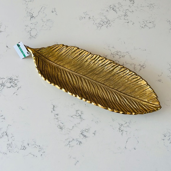 Place & Time Summer long Leaf Tray-Gold - Picture 4 of 14